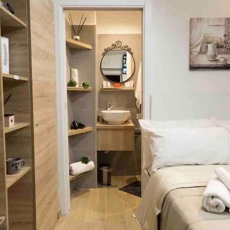 Апартаменты Casina In Centro Storico Неаполь Экстерьер фото